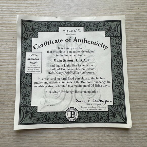 Bradford Exchange Walt Disney World 25th Anniversary Main Street USA Plate - Picture 4 of 6